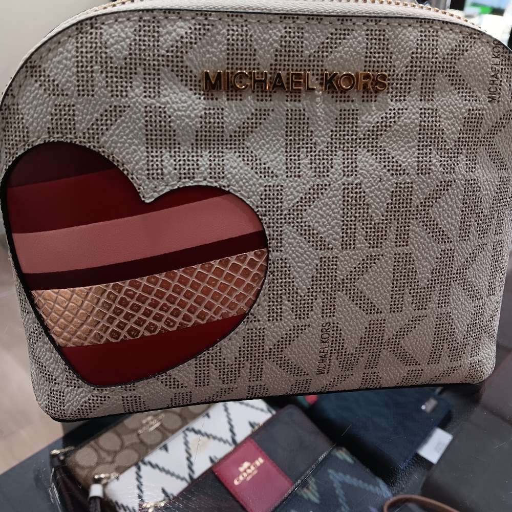 Michael Kors travel pouch